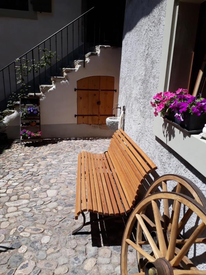 Aux Trois Soleils Bed & Breakfast Chexbres Ngoại thất bức ảnh